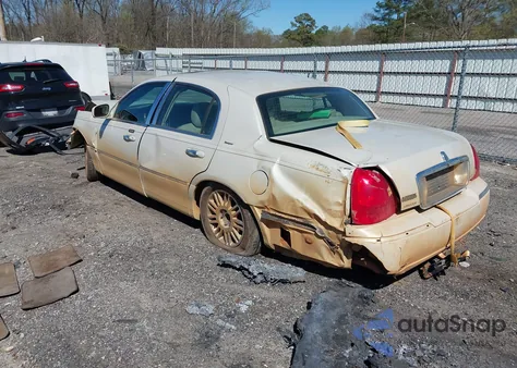 2006 Lincoln Town Car Designer Series из США, поврежденный, VIN 1LNHM83VX6Y606487